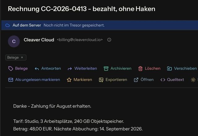 In der geöffneten Nachricht wird eine Tag-Schnellaktion gedrückt, und unter dem Absender erscheint das Tag Belege. · Reviewed for MailVault version 2.20.0