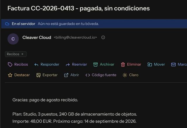En el mensaje abierto se pulsa una acción rápida de etiqueta y aparece una etiqueta Recibos bajo el remitente. · Reviewed for MailVault version 2.20.0
