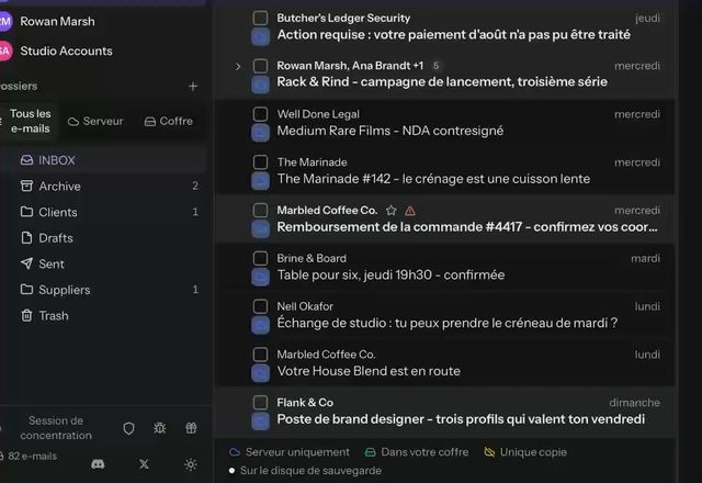 La fenêtre MailVault passe du thème clair au thème sombre. · Reviewed for MailVault version 2.20.0