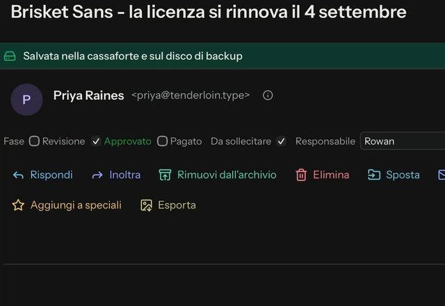 Nella barra dei campi di un messaggio aperto, Fase è impostata su Approvato, Da sollecitare è selezionato e Rowan viene scritto come Responsabile. · Reviewed for MailVault version 2.20.0