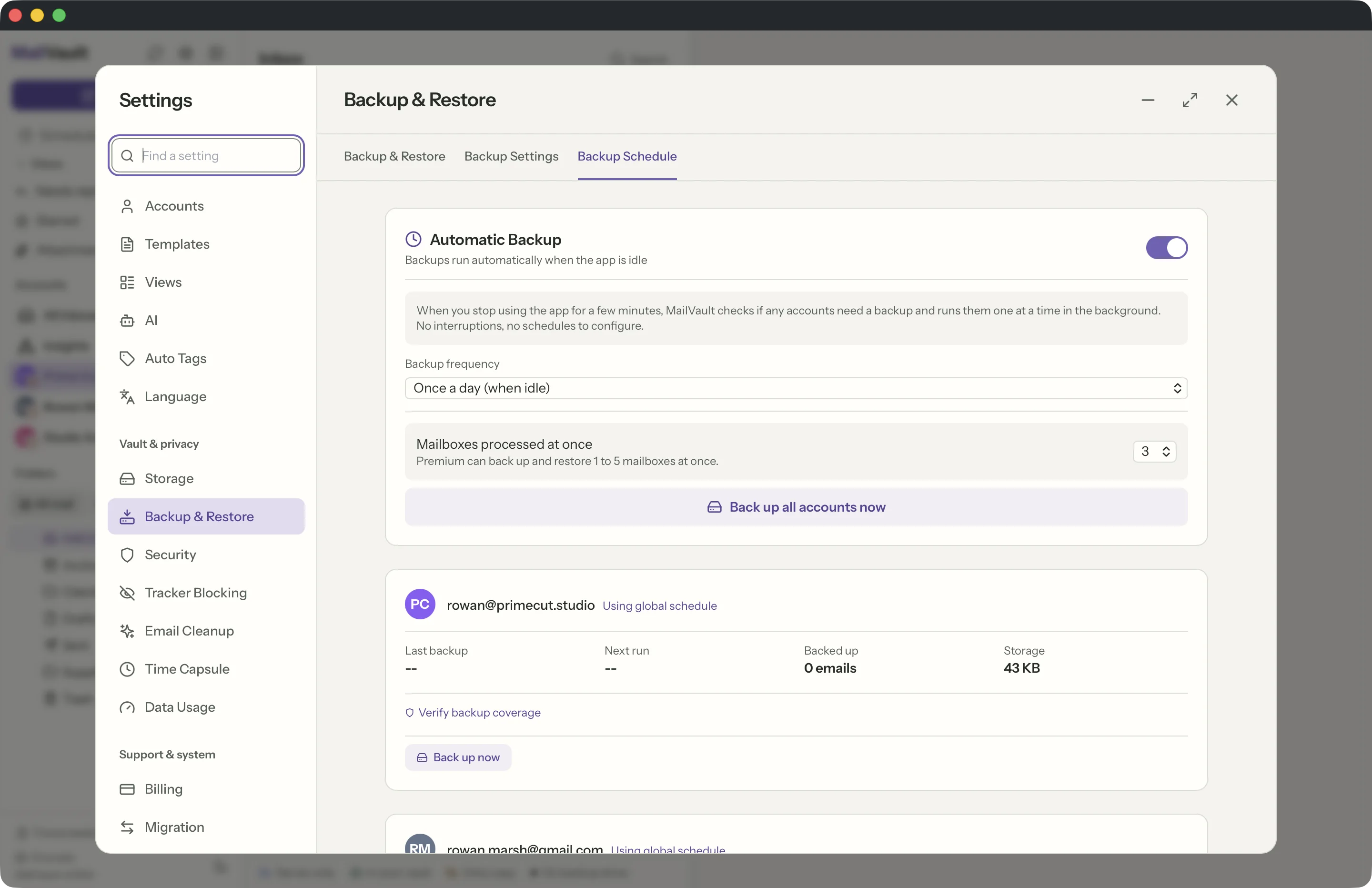 Scheduled backups in the MailVault window