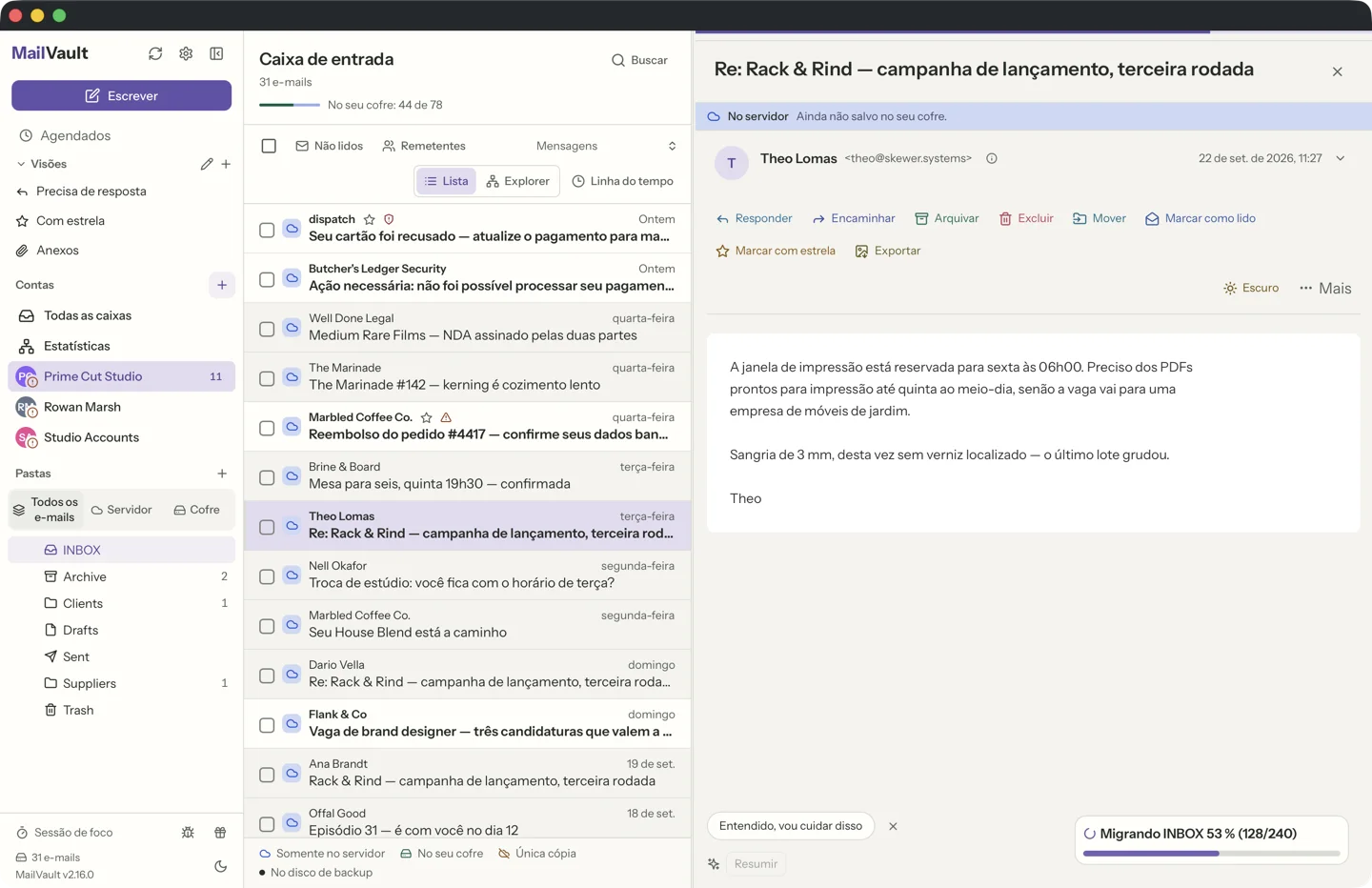 Lista de mensagens do MailVault com o destaque padrão: a mensagem aberta recebe uma faixa colorida · MailVault version 2.16.0